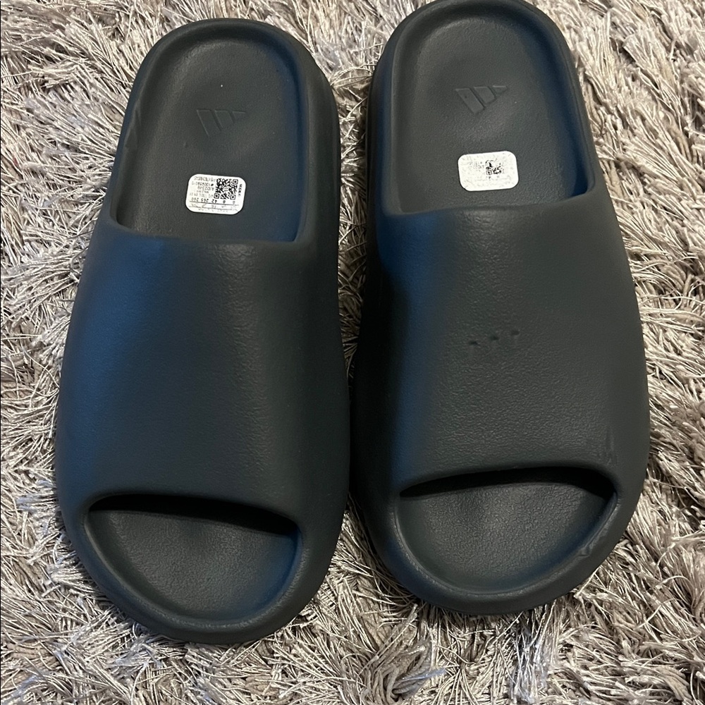 Yeezy hunter green Slide Sandals